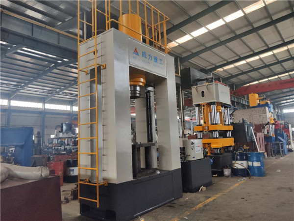 龍門液壓機(jī)